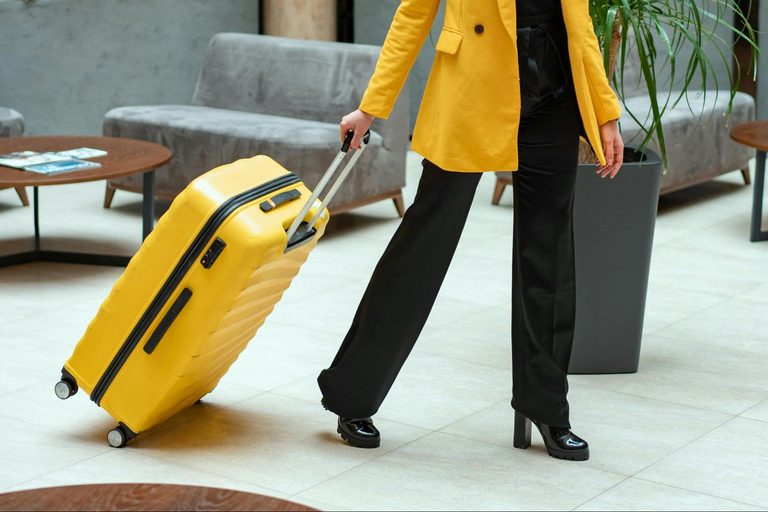 Japan Luggage Forwarding Guide: Travel Hands-Free in Tokyo, Kyoto, and Osaka