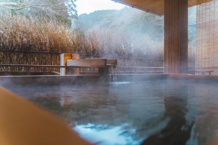 Japan Onsen Guide: Culture, Types, and What First-Timers Need to Know
